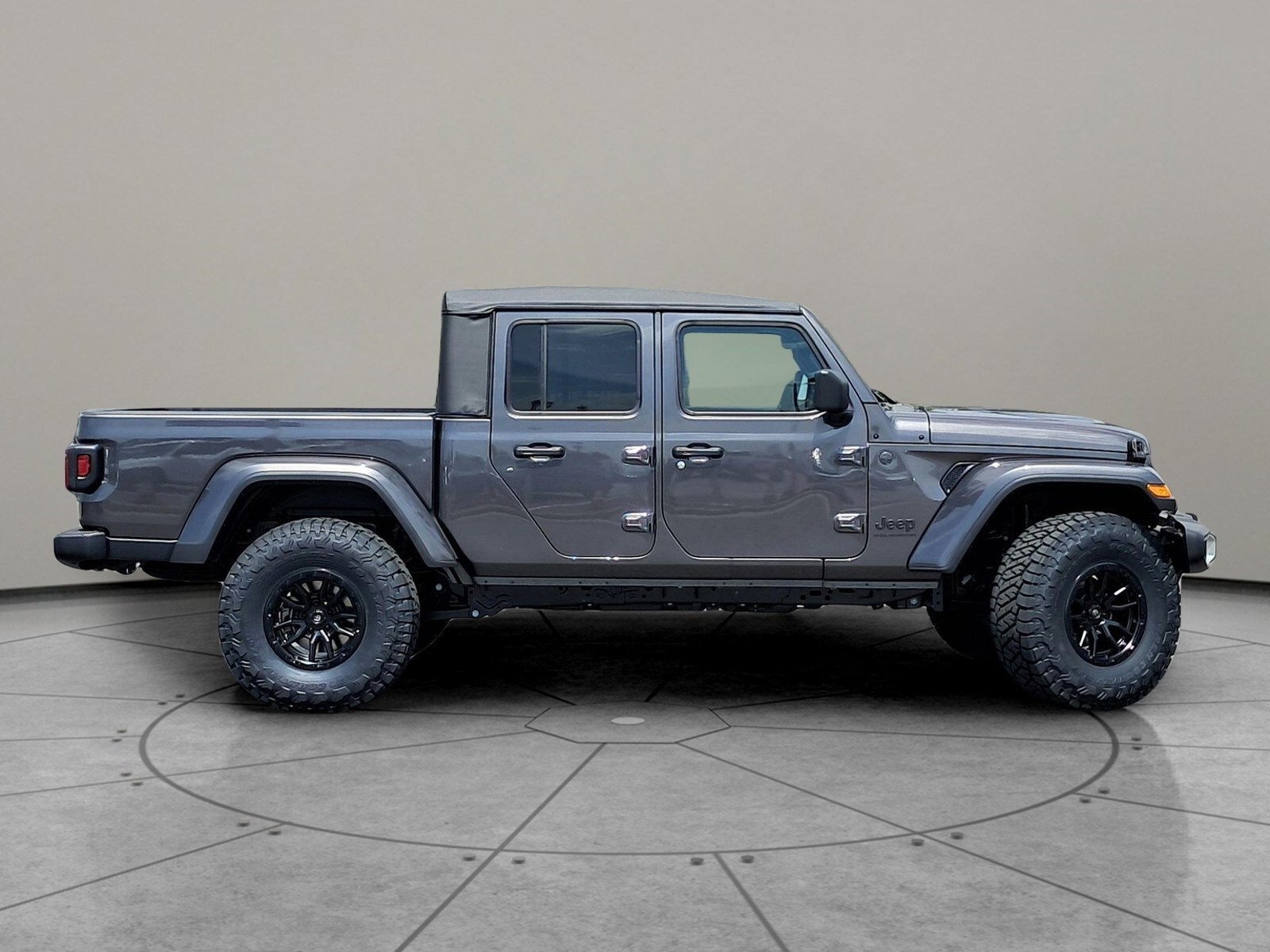 2025 Jeep Gladiator Sport S photo 4