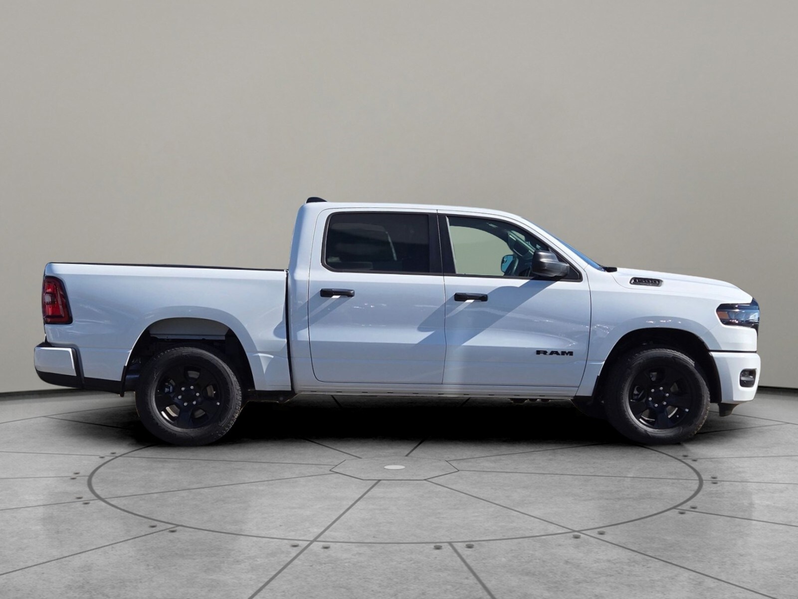 2025 Ram 1500 Tradesman photo 2