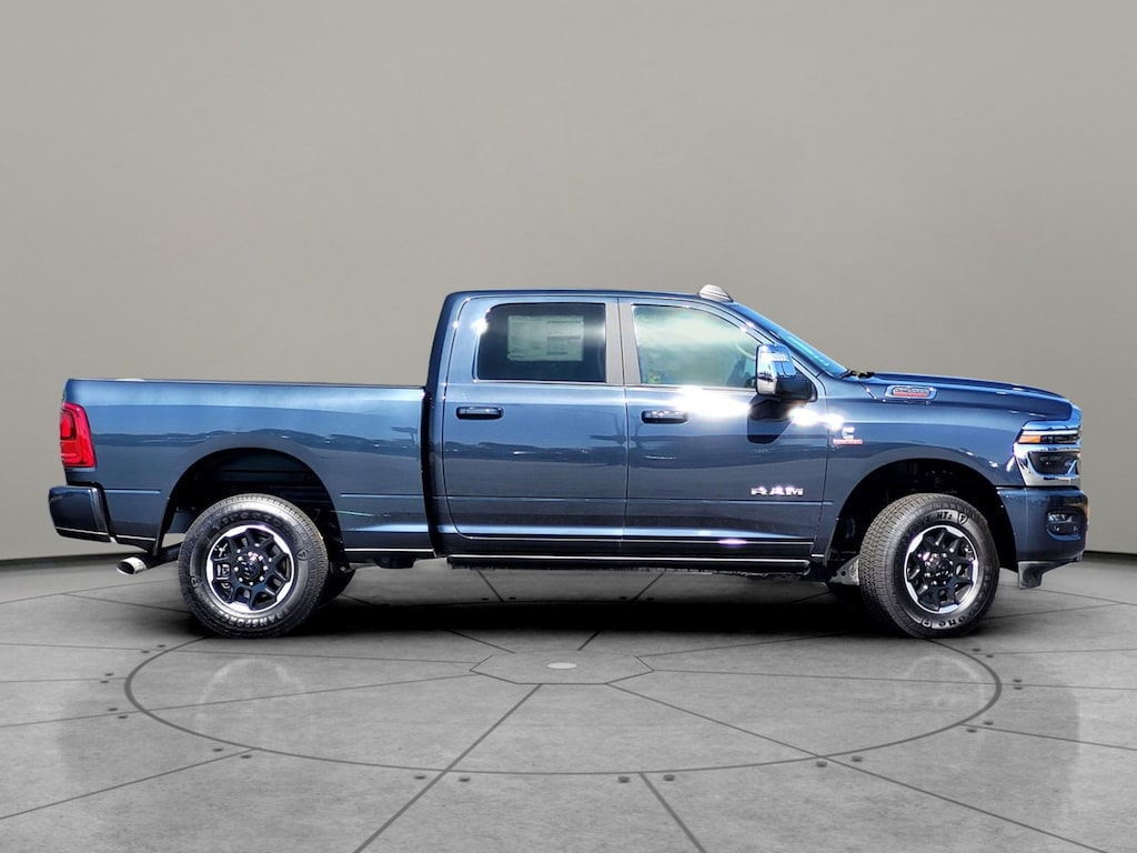 New 2025 Ram 2500 LARAMIE CREW CAB 4X4 6'4 BOX Pickup