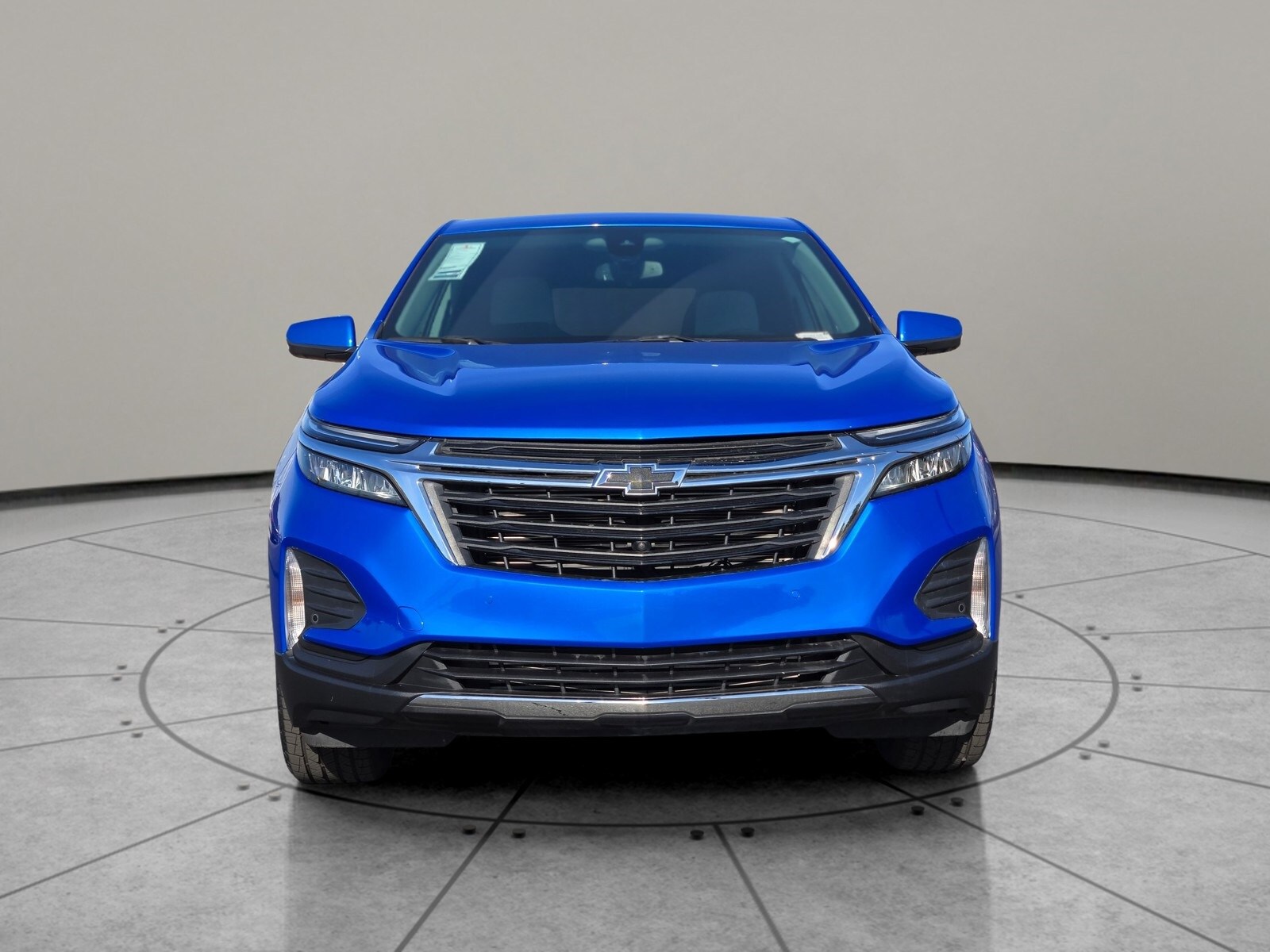 2024 Chevrolet Equinox LT photo 2