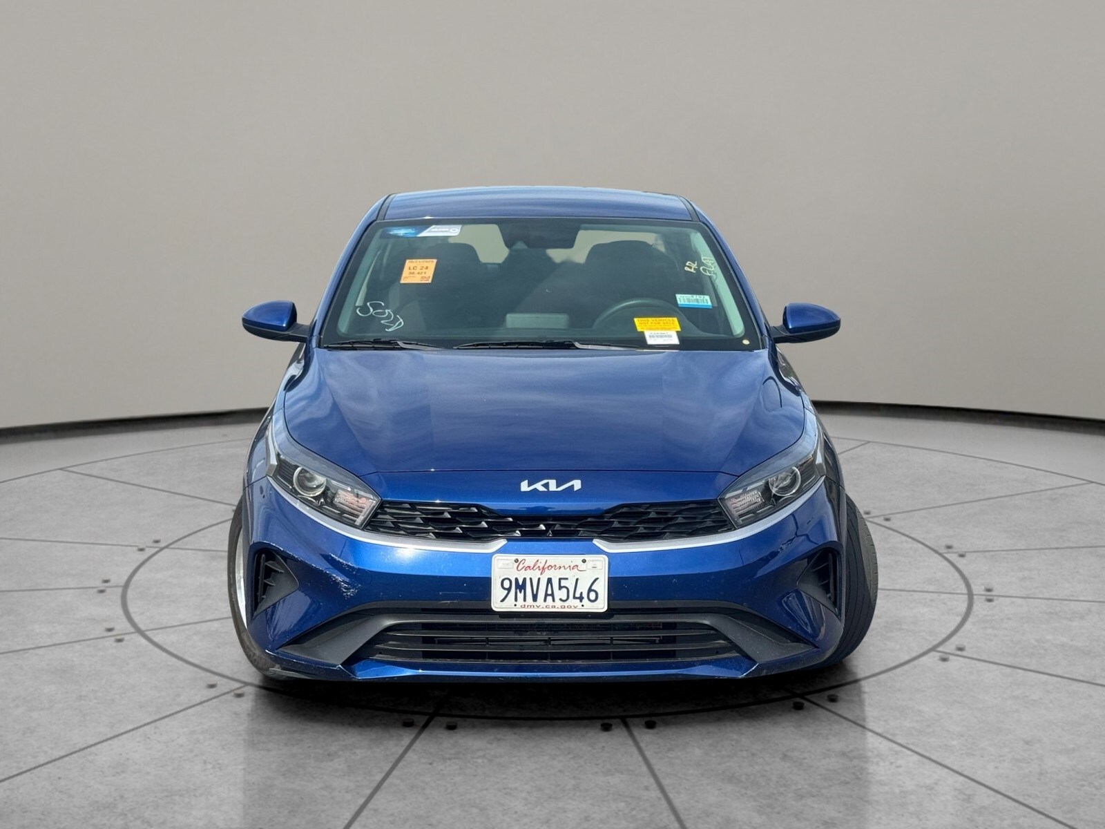 2023 Kia Forte LXS photo 2