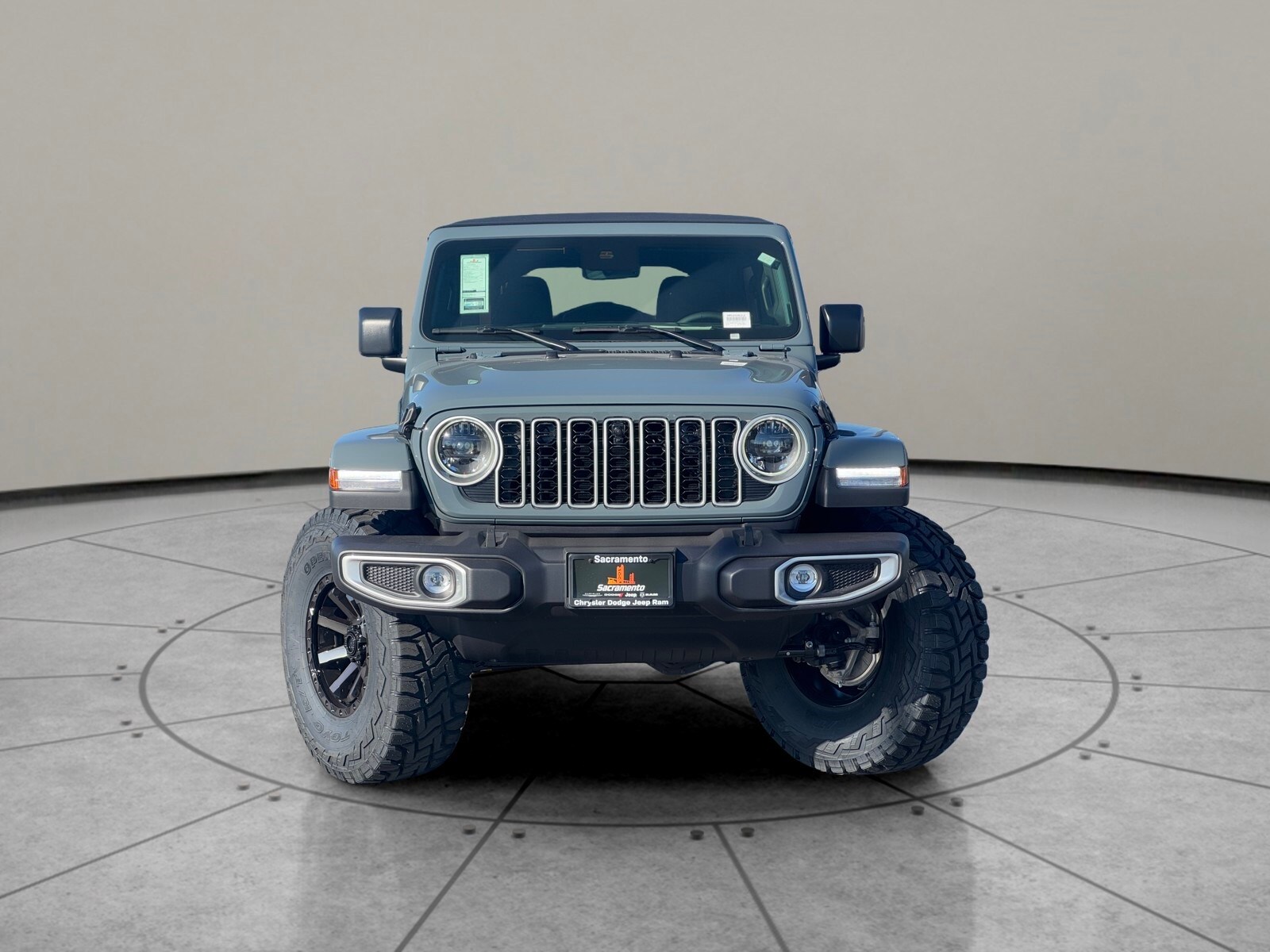 2024 Jeep Wrangler Sahara photo 2