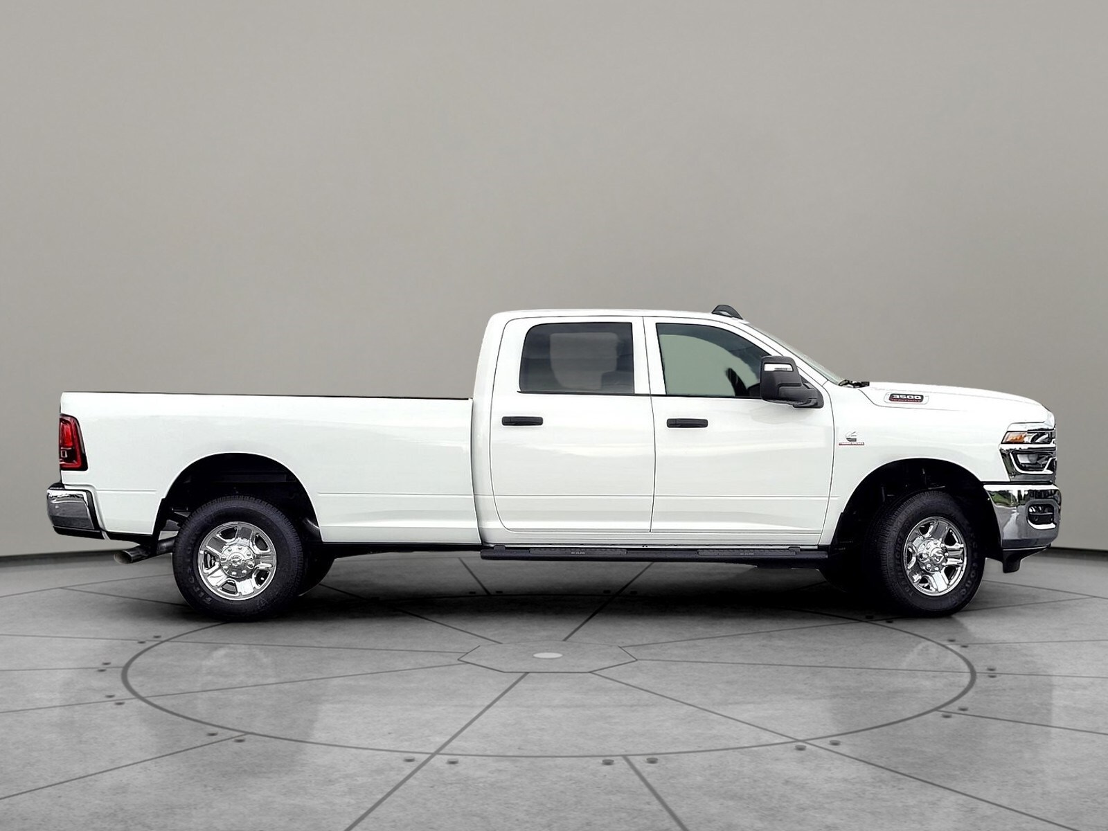 2025 Ram 3500 Tradesman photo 3