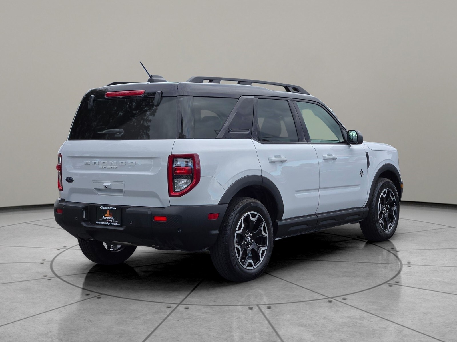 2025 Ford Bronco Sport Outer Banks photo 2