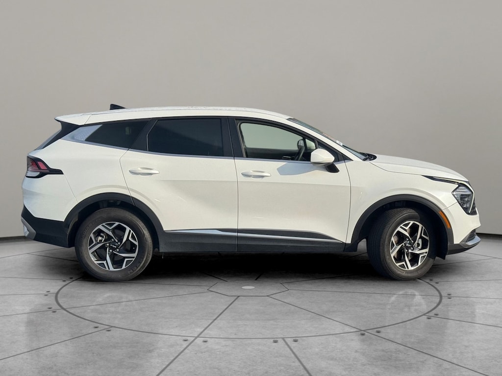 Used 2024 Kia Sportage LX SUV