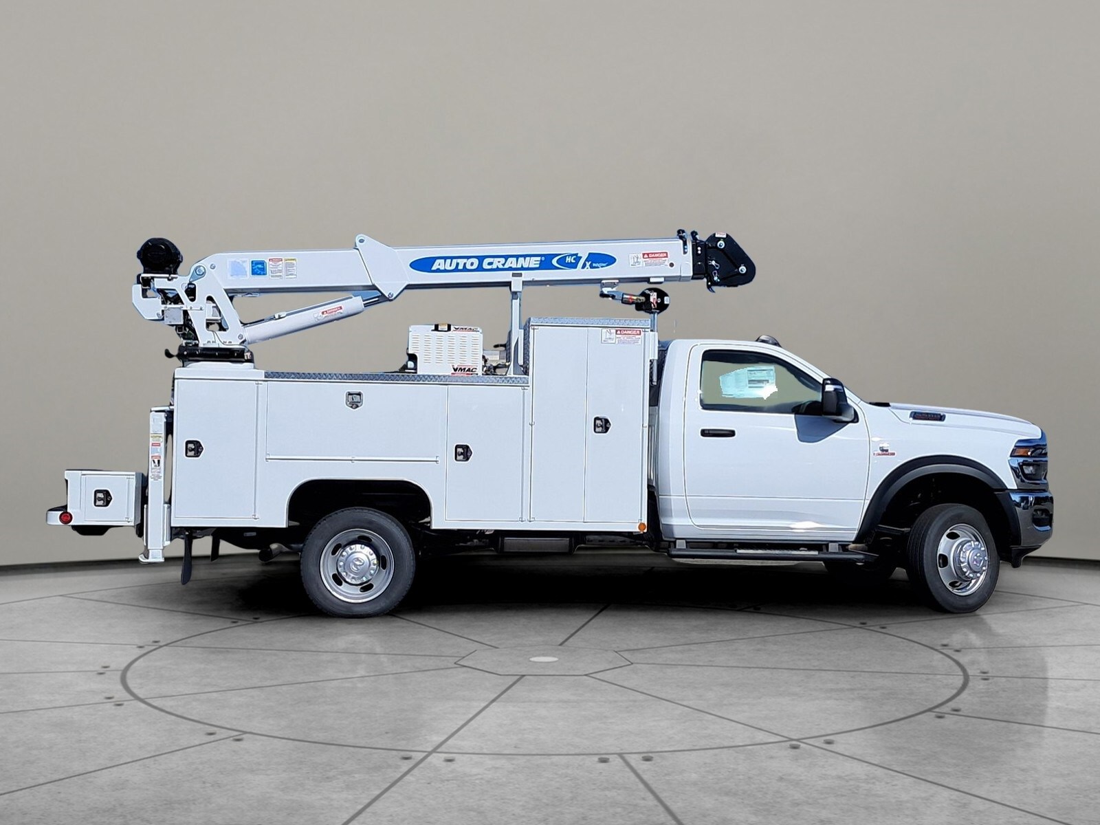 2025 Ram 5500 Tradesman photo 2
