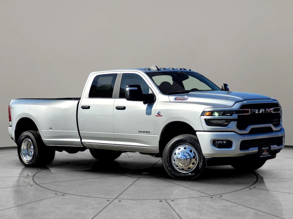 New 2026 Ram 3500 BIG HORN CREW CAB 4X4 8' BOX Pickup