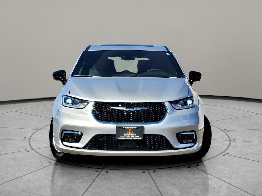 New 2026 Chrysler Pacifica SELECT Passenger Van