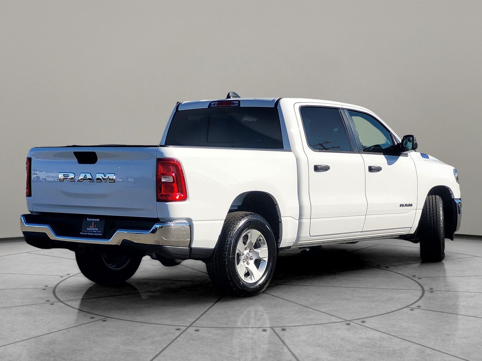 2025 Ram 1500 Tradesman photo 4
