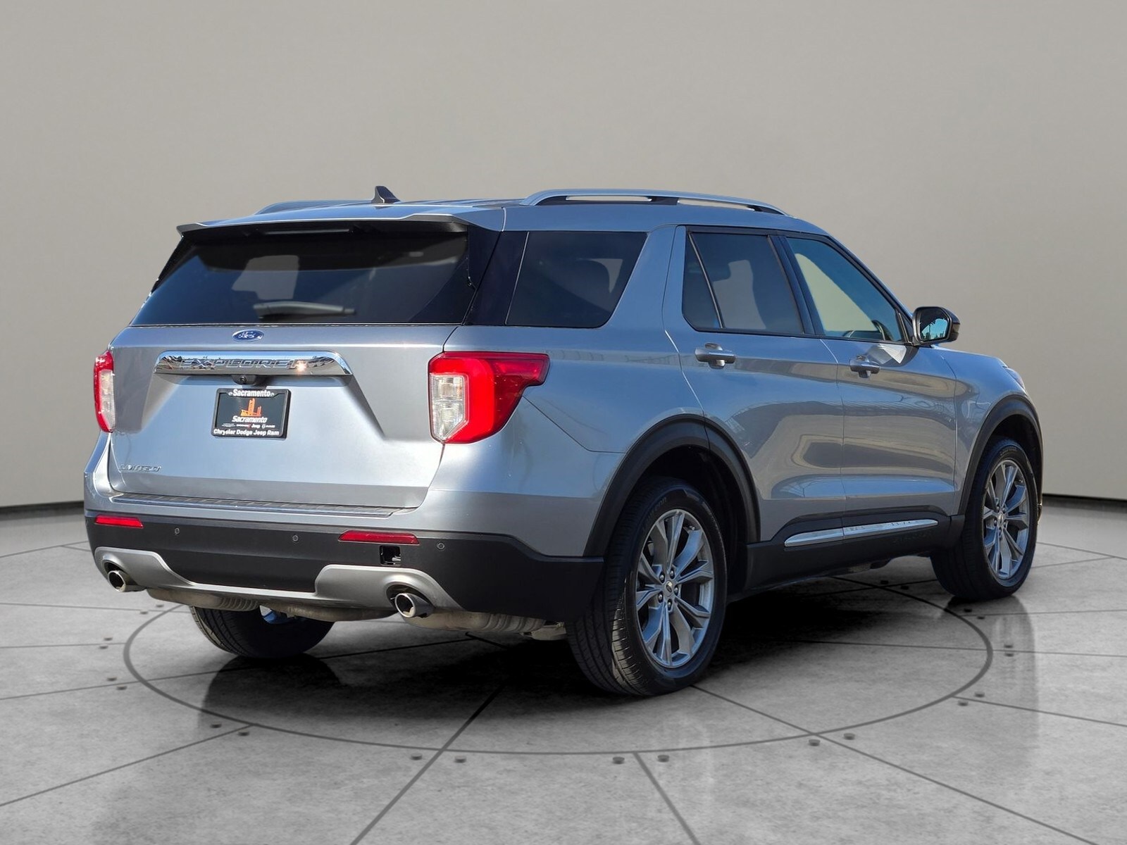 2023 Ford Explorer Limited photo 3