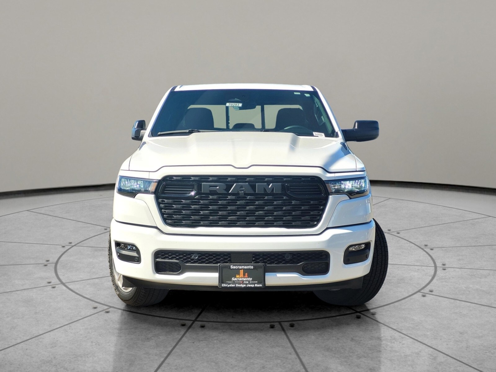 2025 Ram 1500 Tradesman photo 2
