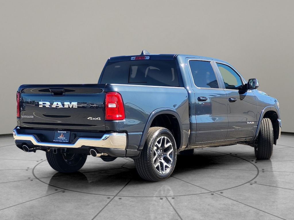 New 2026 Ram 1500 LARAMIE CREW CAB 4X4 5'7 BOX Pickup