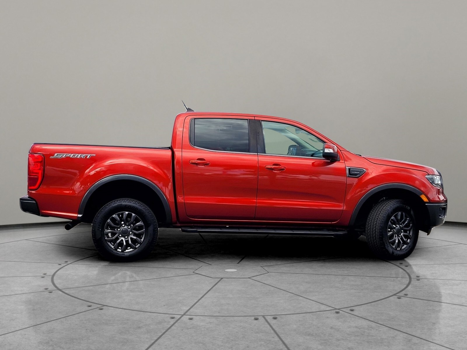 2019 Ford Ranger Lariat photo 2