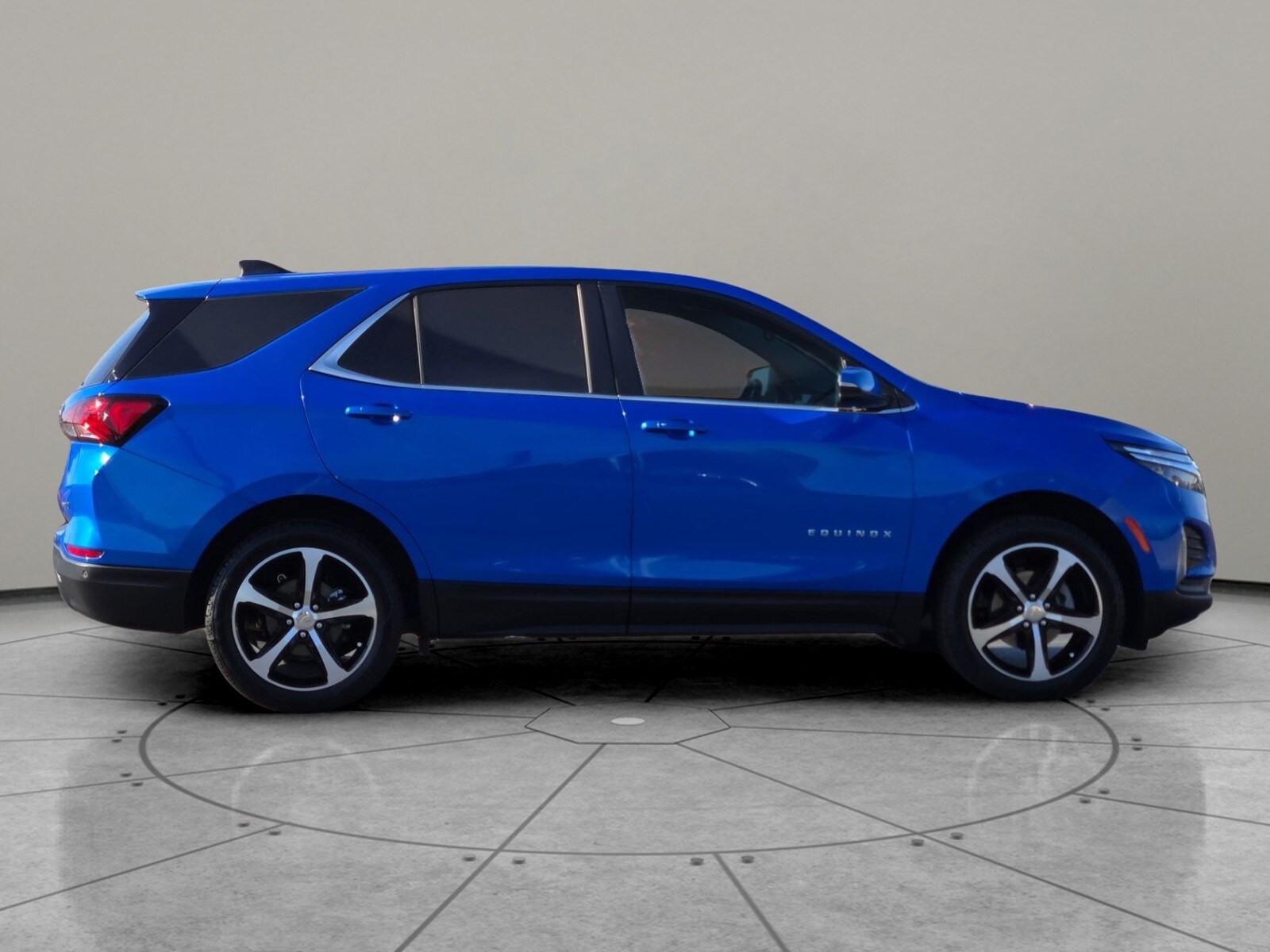 2024 Chevrolet Equinox LT photo 3