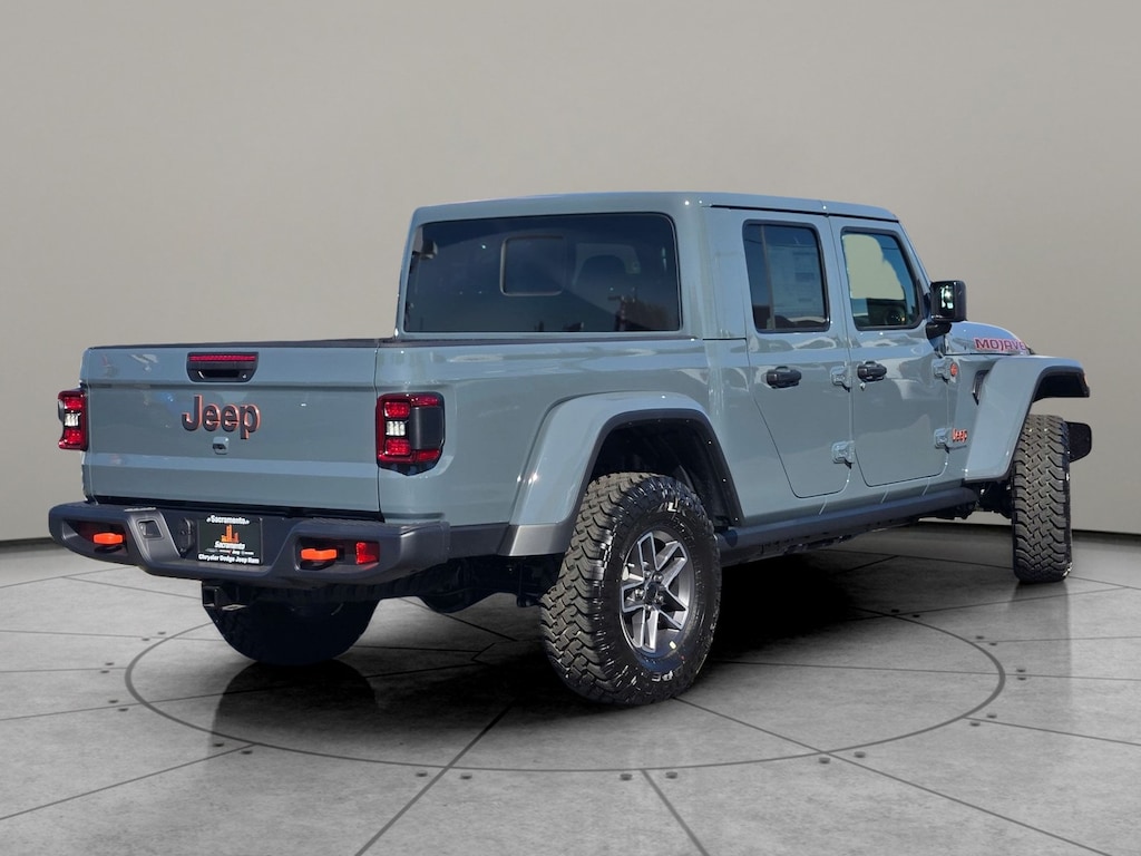 New 2025 Jeep Gladiator MOJAVE 4X4 Pickup