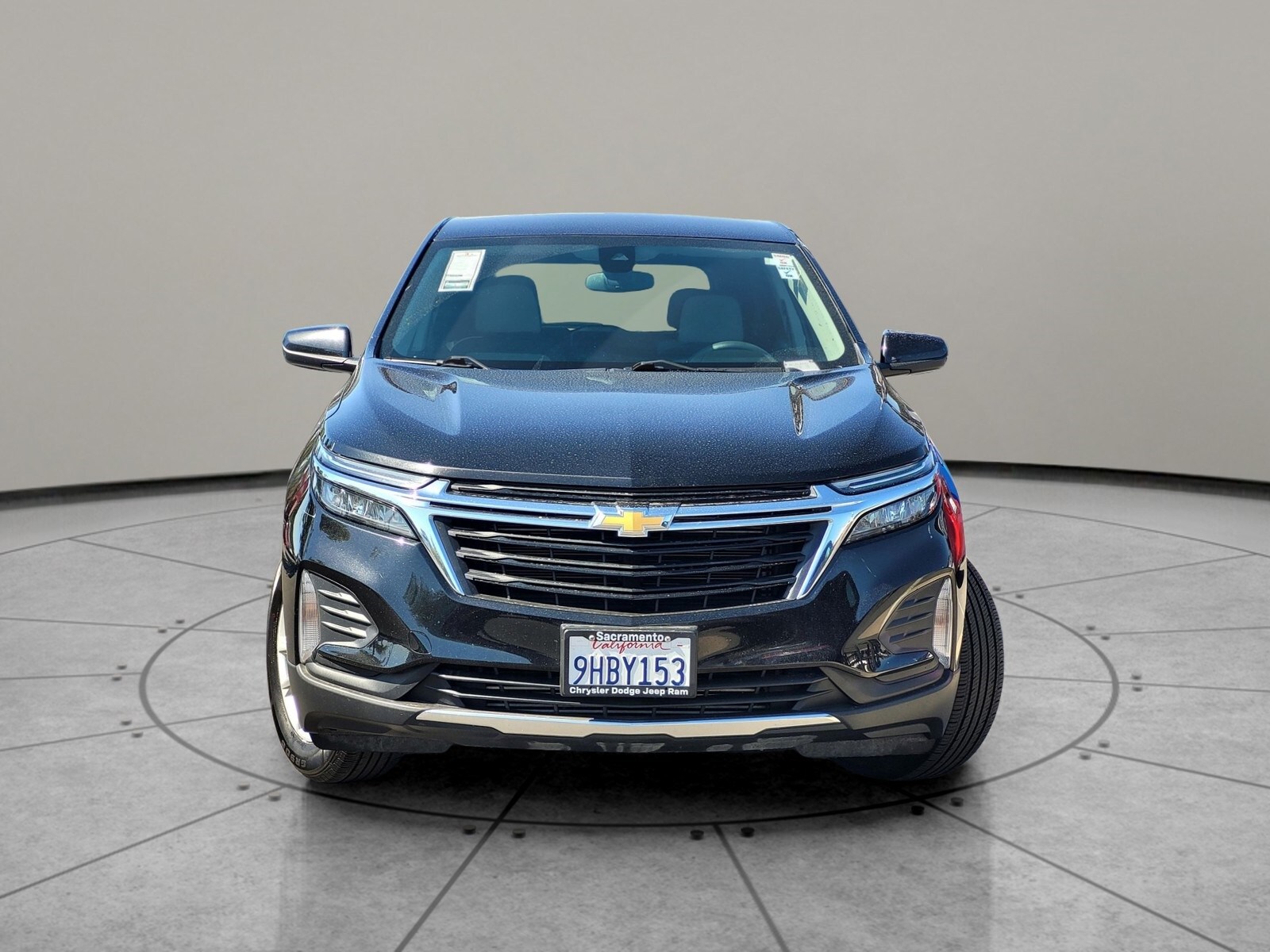 2023 Chevrolet Equinox LT photo 2