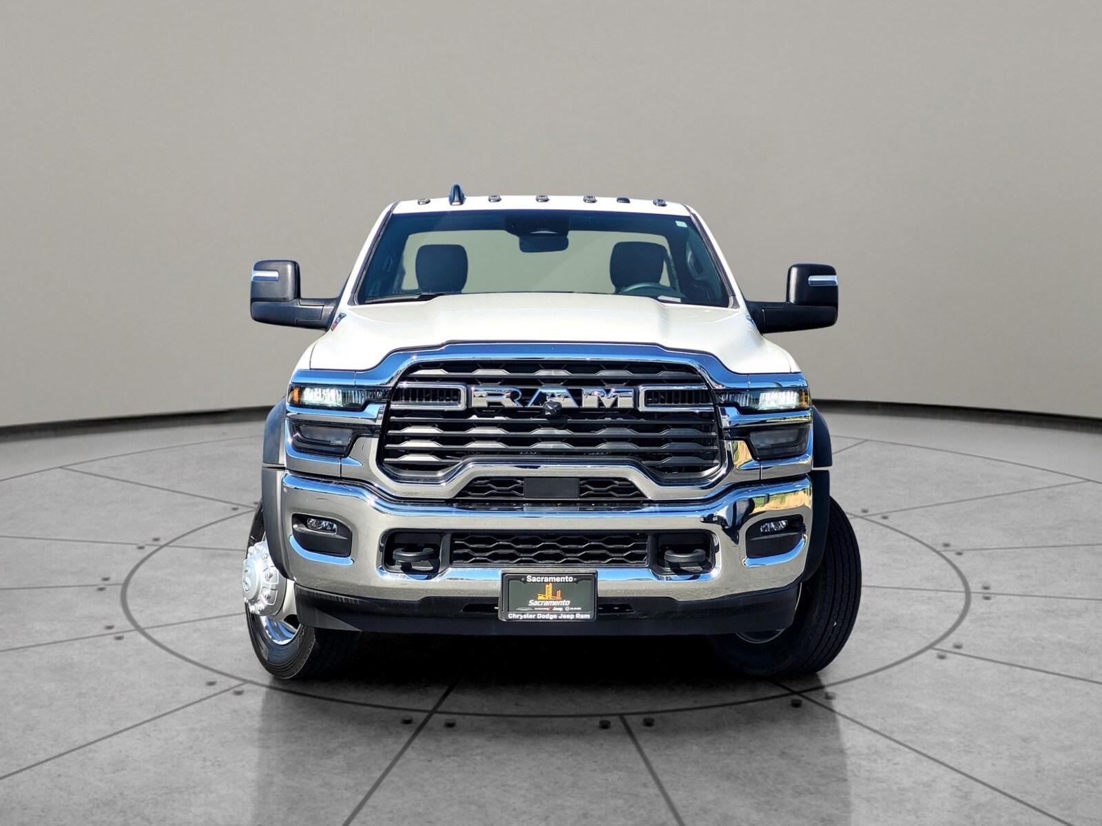 2025 Ram 5500 Tradesman photo 2