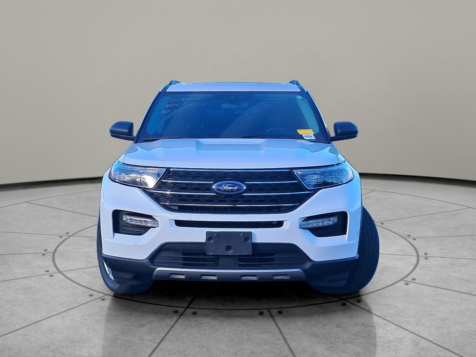 2021 Ford Explorer XLT photo 2