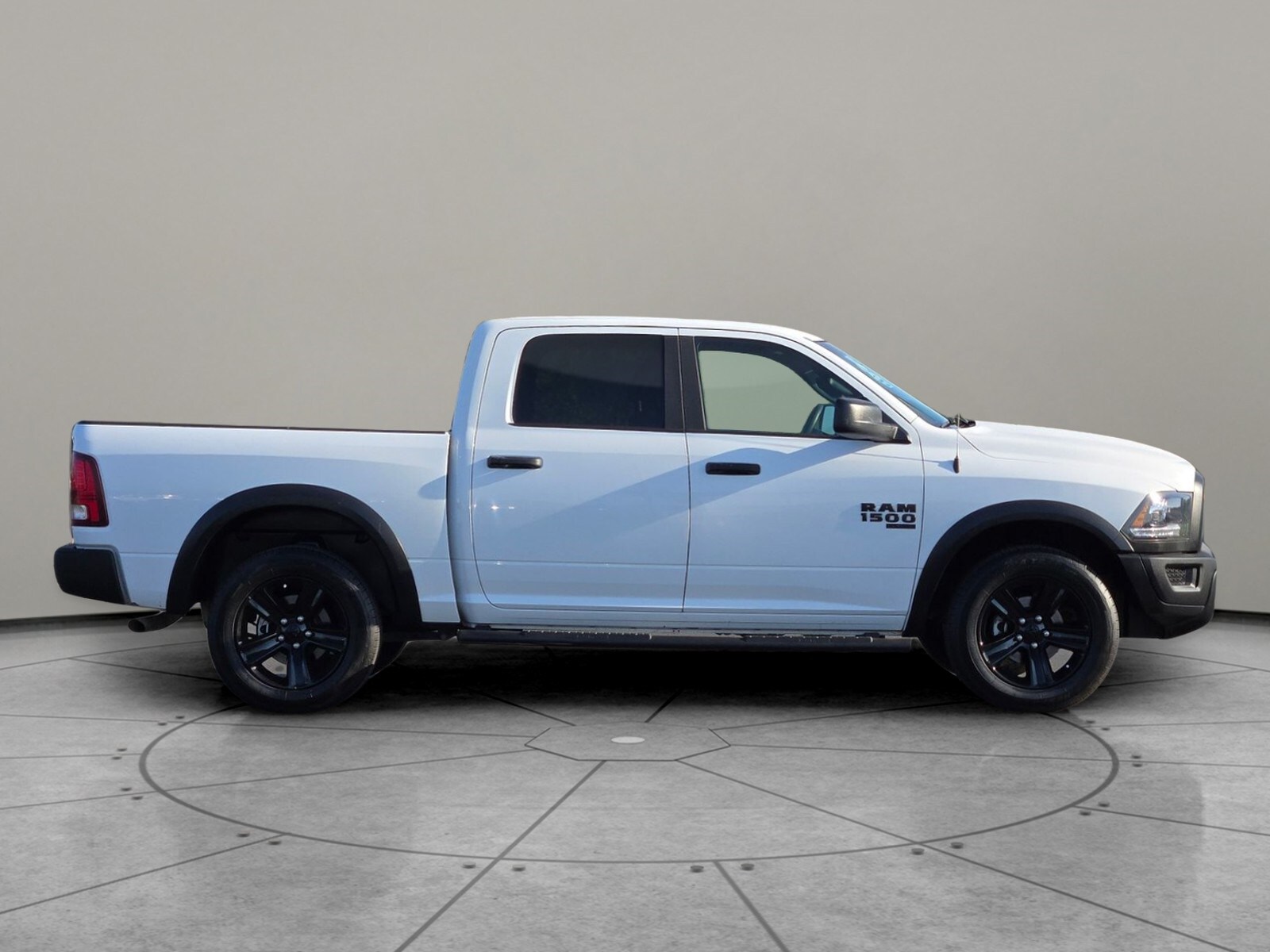 2023 Ram 1500 Classic Warlock photo 3