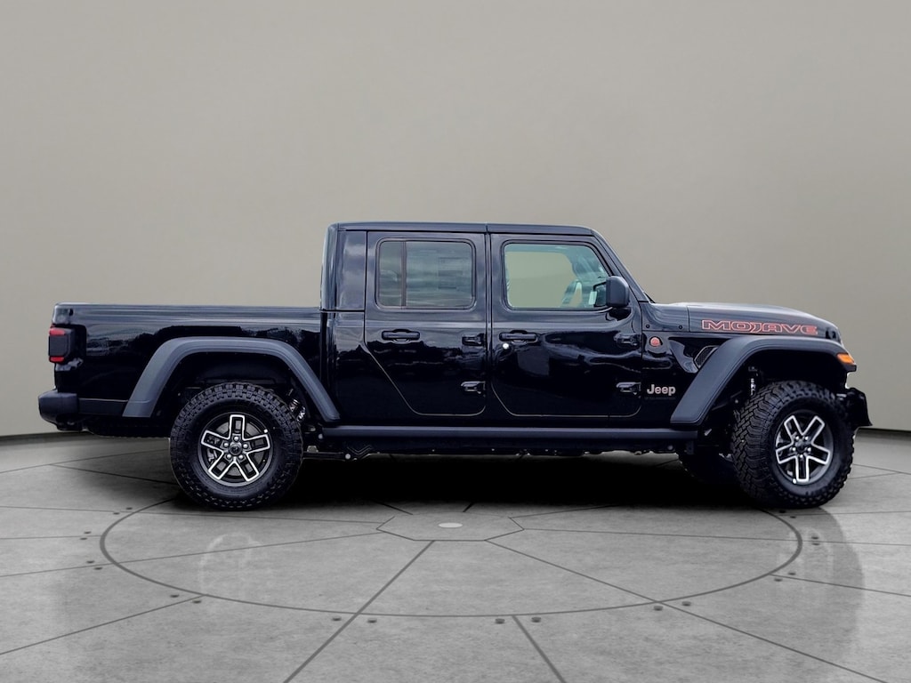 New 2025 Jeep Gladiator MOJAVE 4X4 Pickup