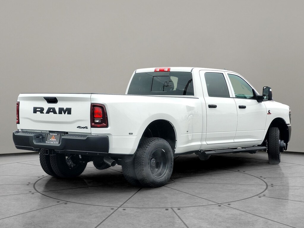 New 2026 Ram 3500 TRADESMAN CREW CAB 4X4 8' BOX Pickup