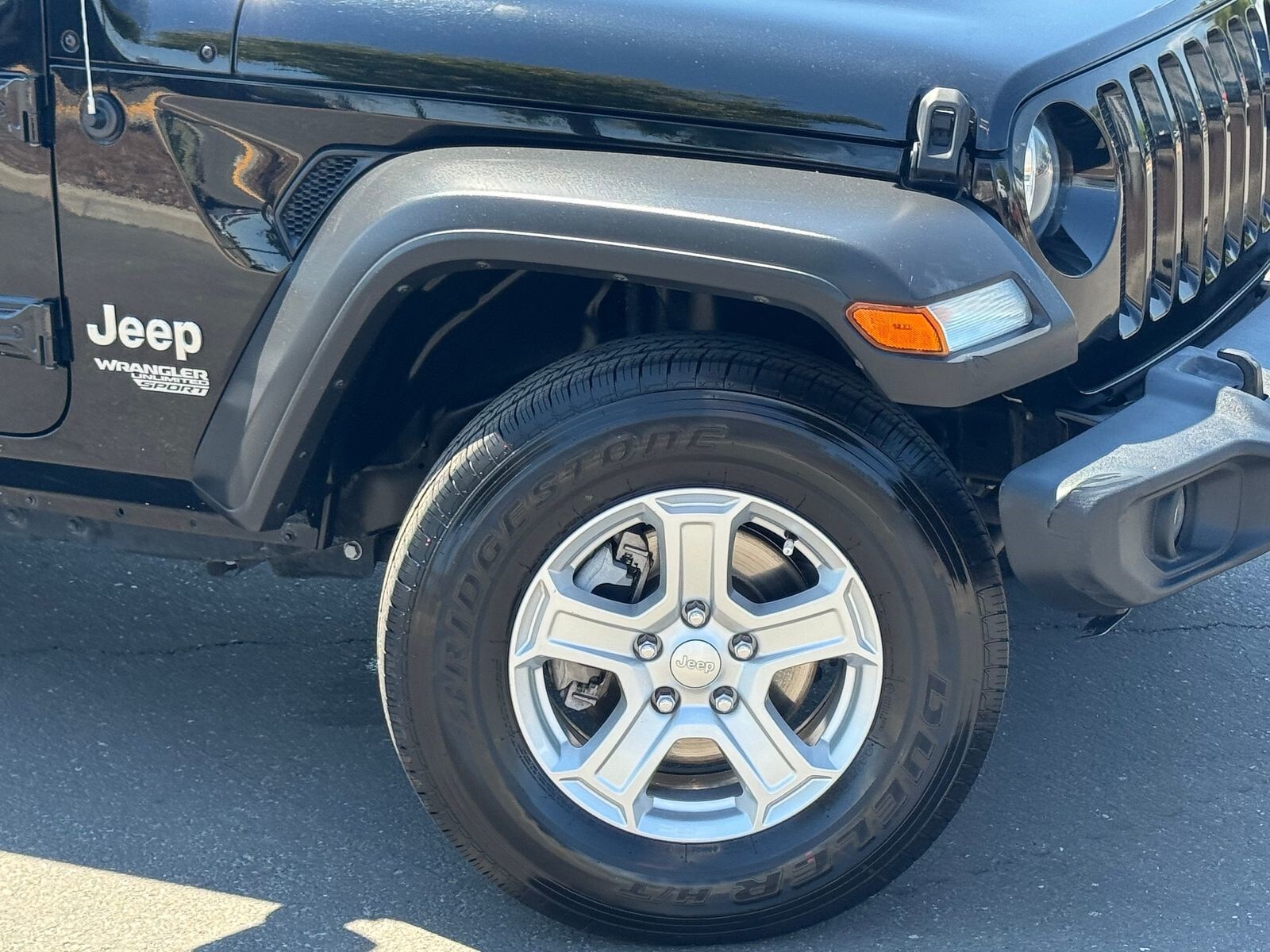2019 Jeep Wrangler Unlimited Sport S photo 3