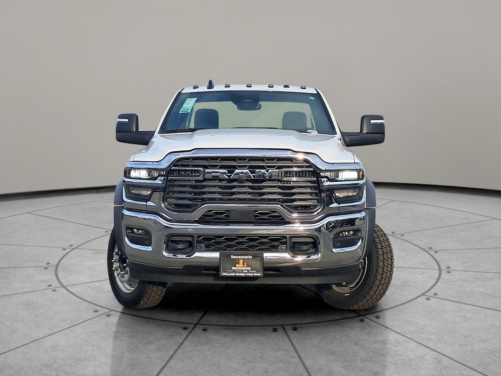 2025 Ram 5500 Tradesman photo 2