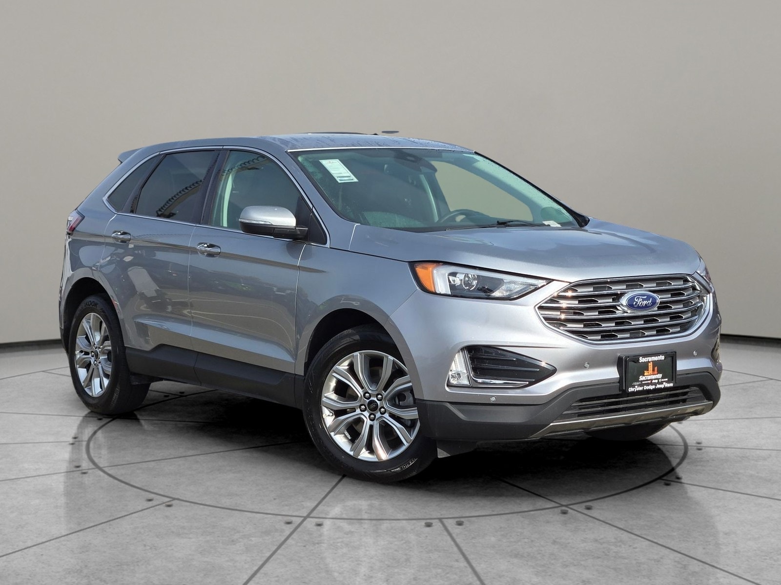 2024 Ford Edge Titanium's photo