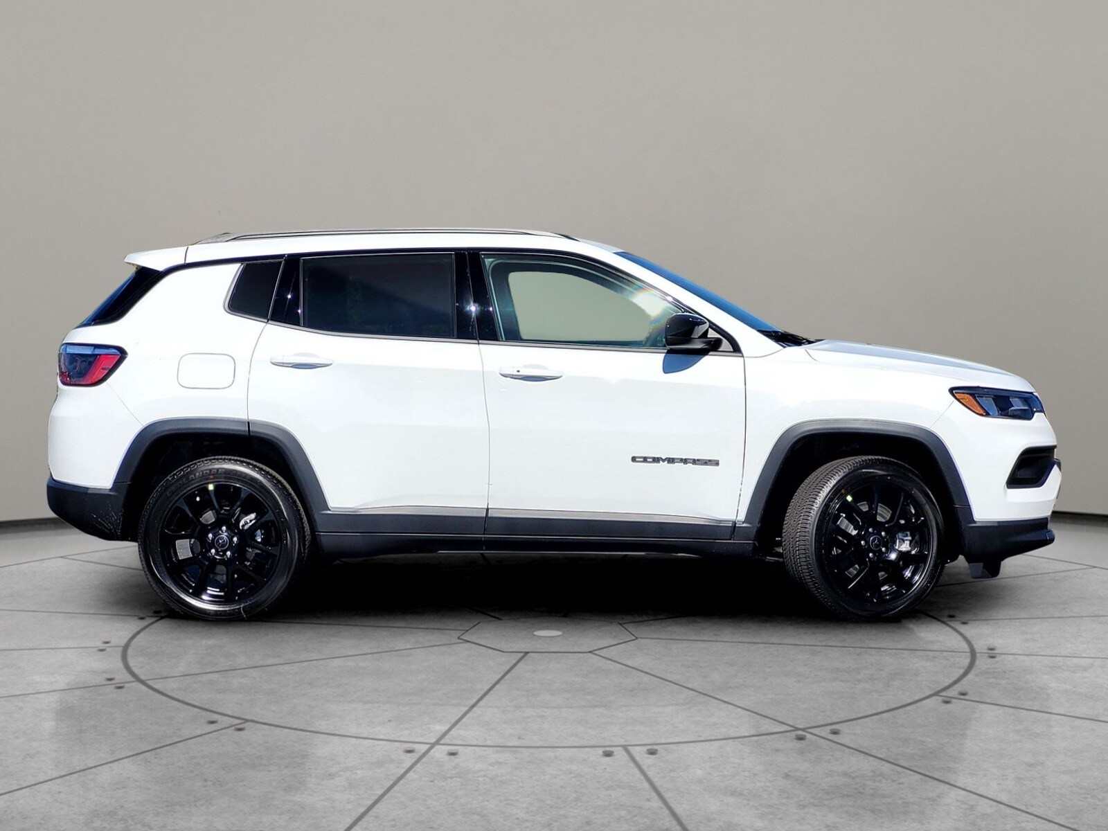 2026 Jeep Compass Latitude Altitude photo 2