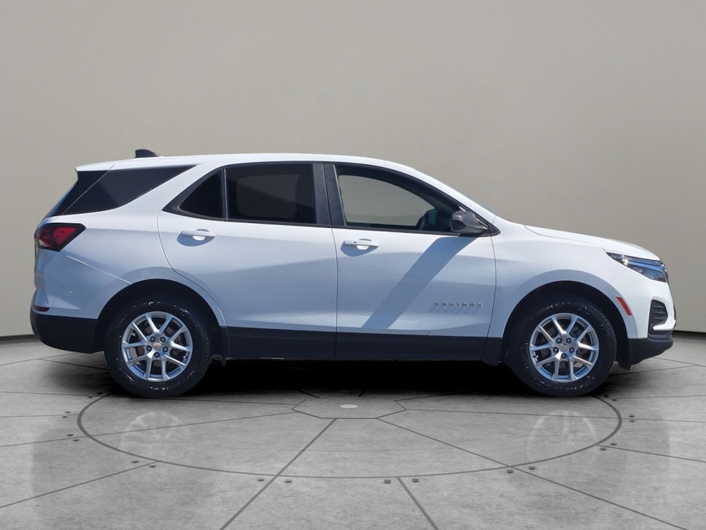 Used 2024 Chevrolet Equinox LS SUV