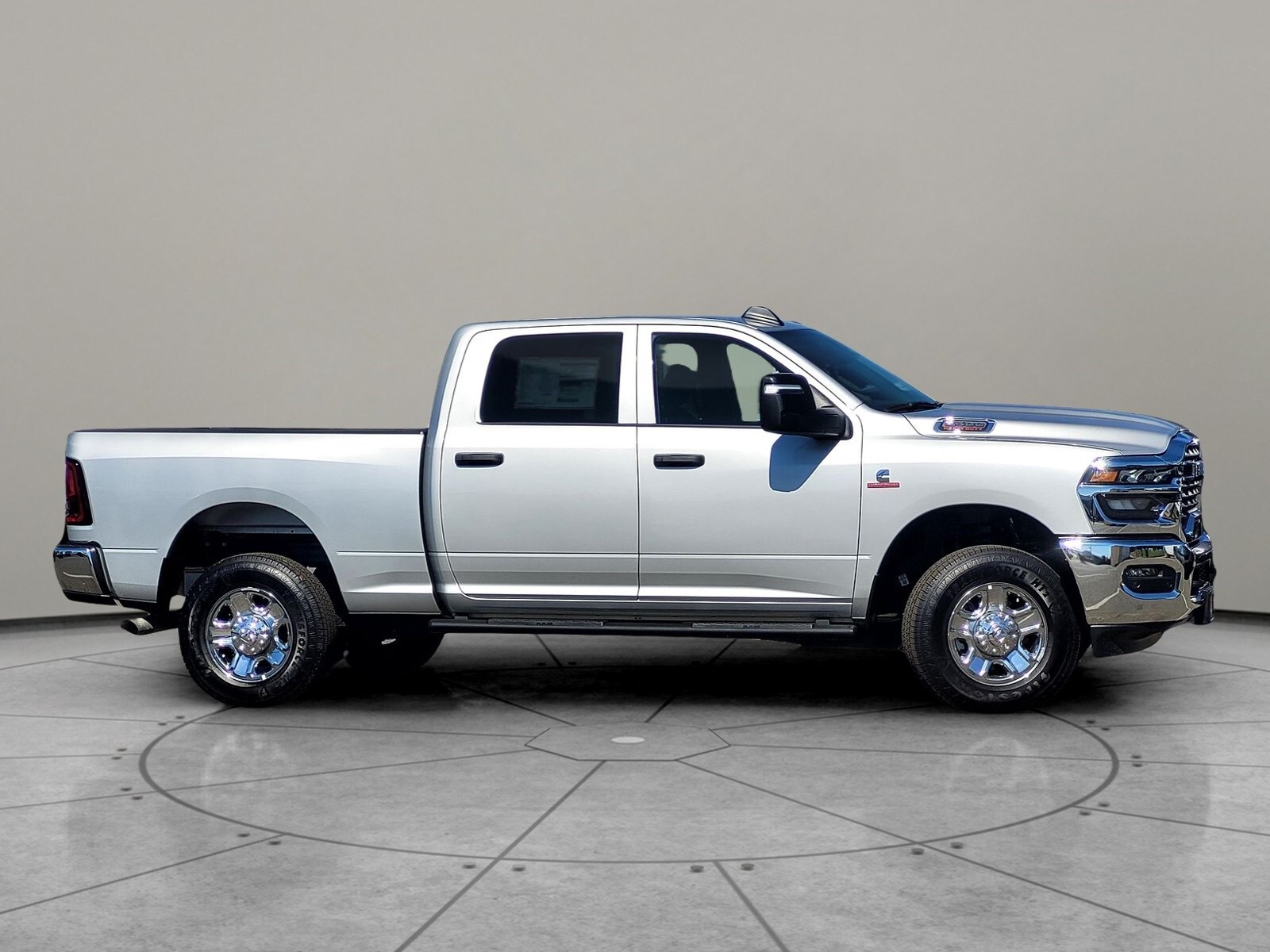 2025 Ram 2500 Tradesman photo 3