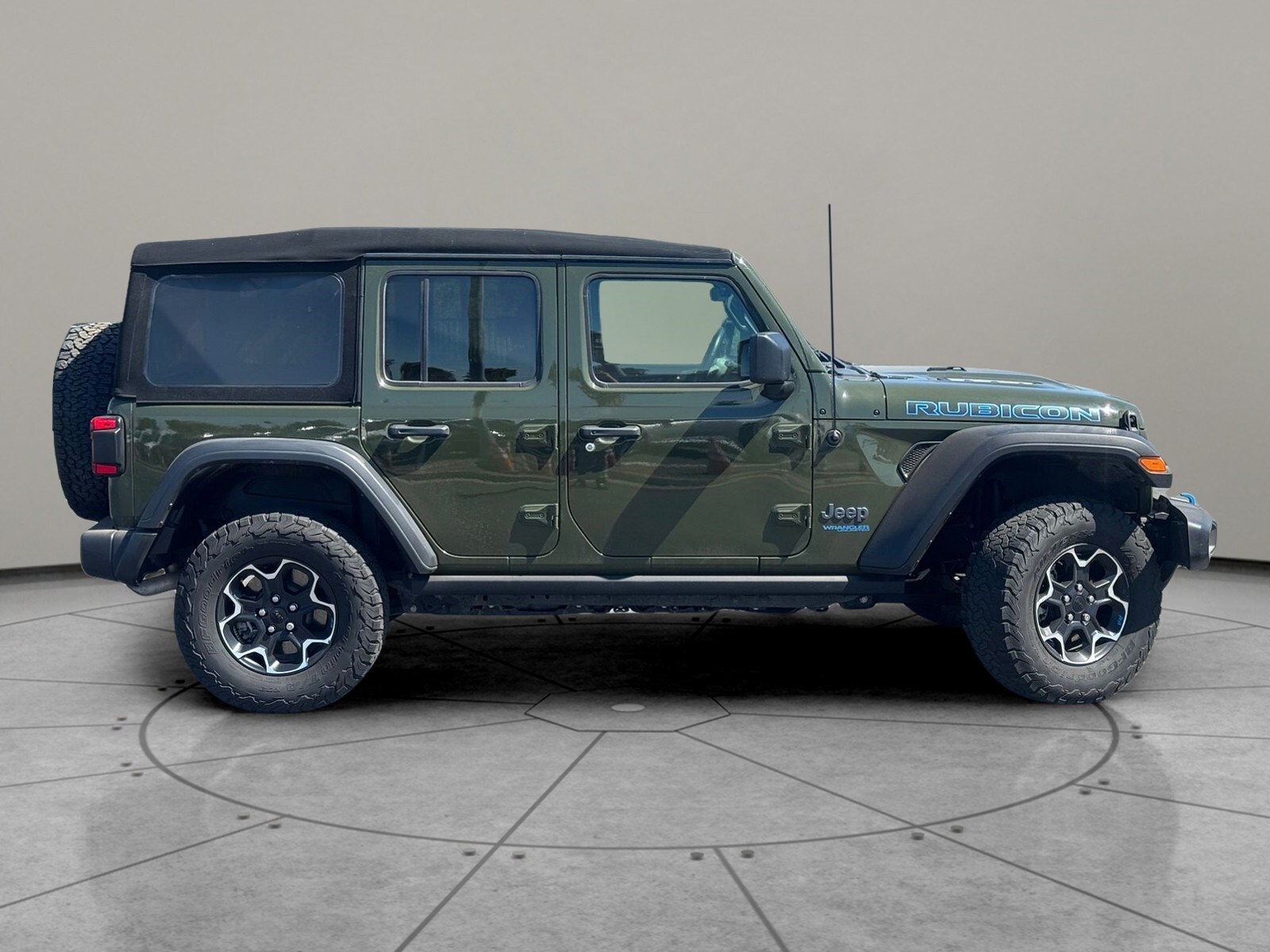 2022 Jeep Wrangler Unlimited Rubicon 4xe photo 4