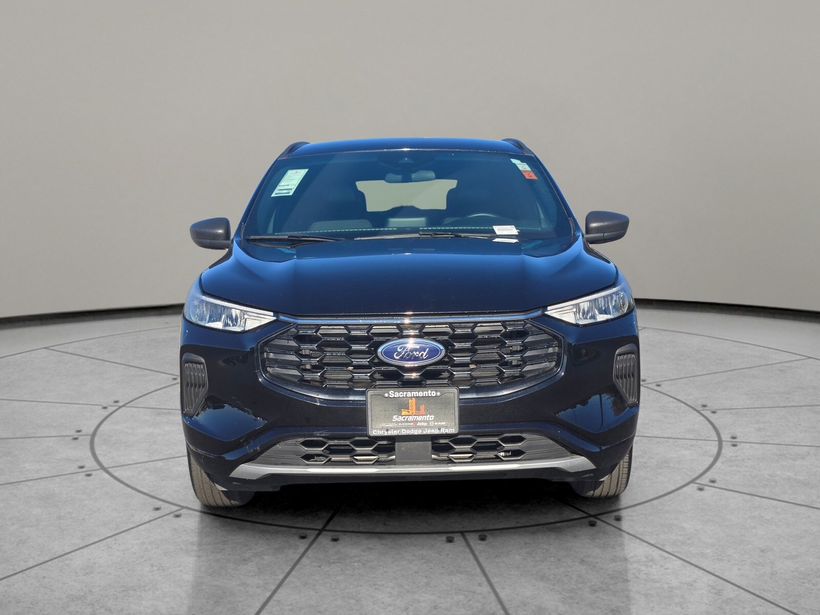 2024 Ford Escape ST-Line photo 2