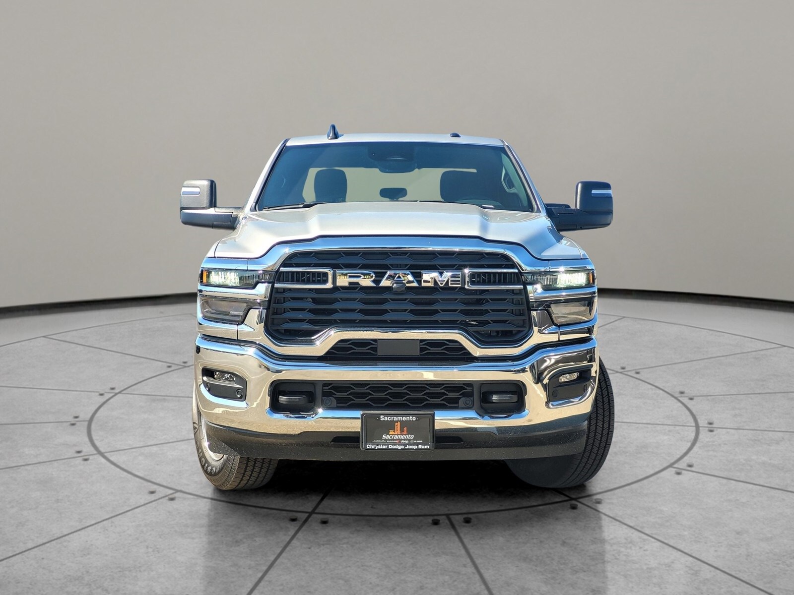 2025 Ram 2500 Tradesman photo 2