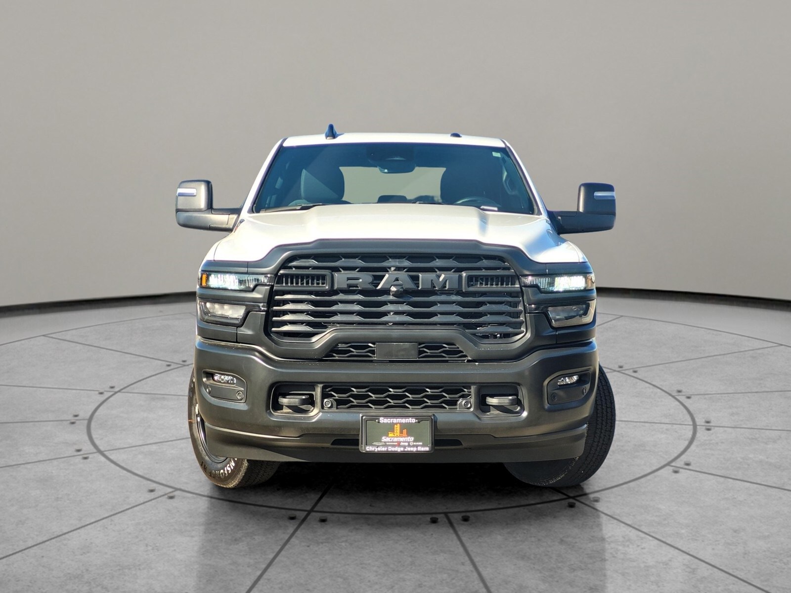 2025 Ram 2500 Tradesman photo 2