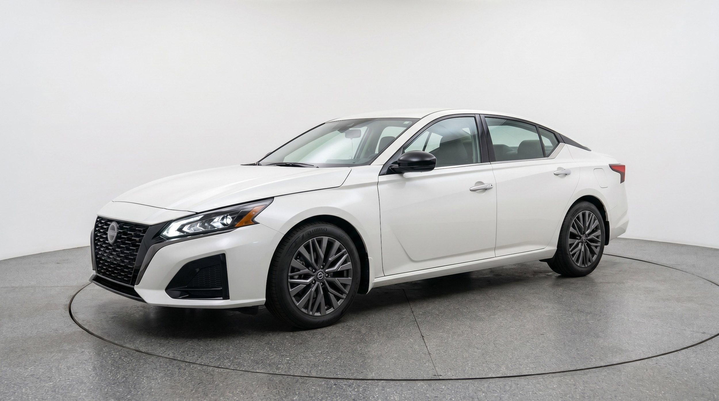 Thumbnail: 2025 Nissan Altima - 3