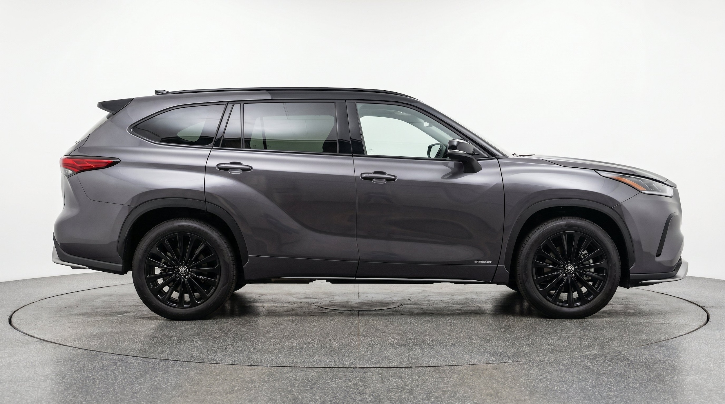 Thumbnail: 2025 Toyota Highlander - 11