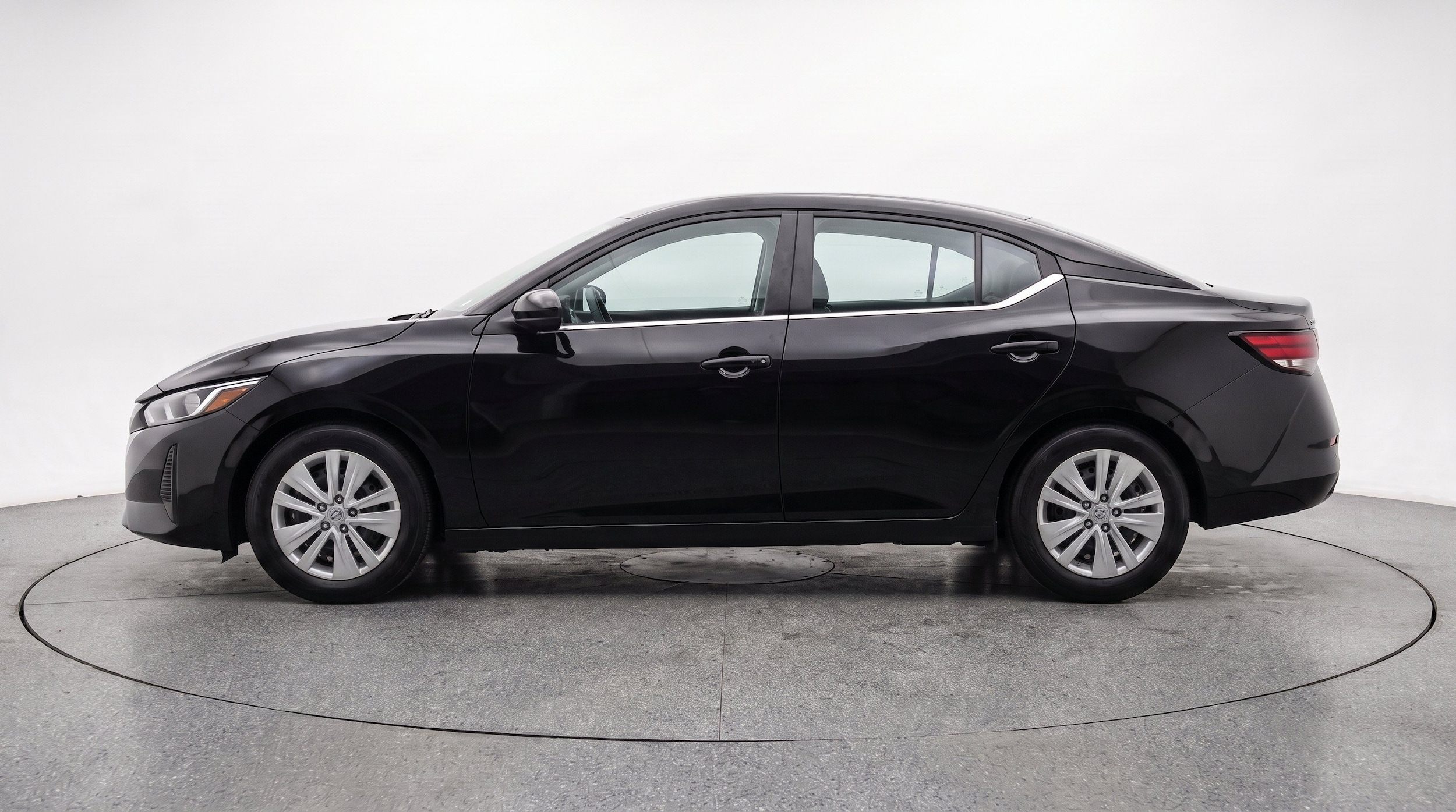 Thumbnail: 2025 Nissan Sentra - 5