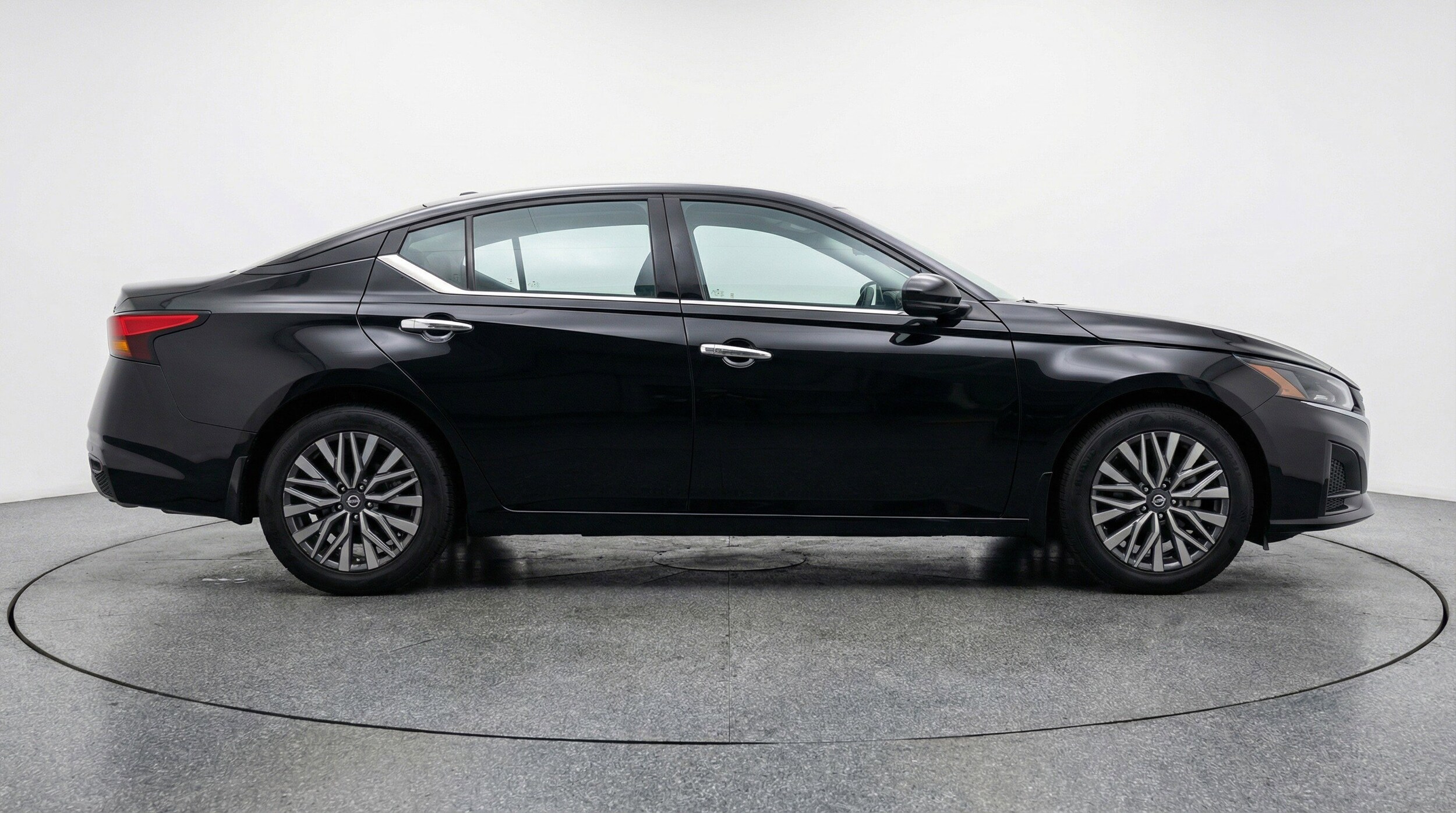 Thumbnail: 2025 Nissan Altima - 11