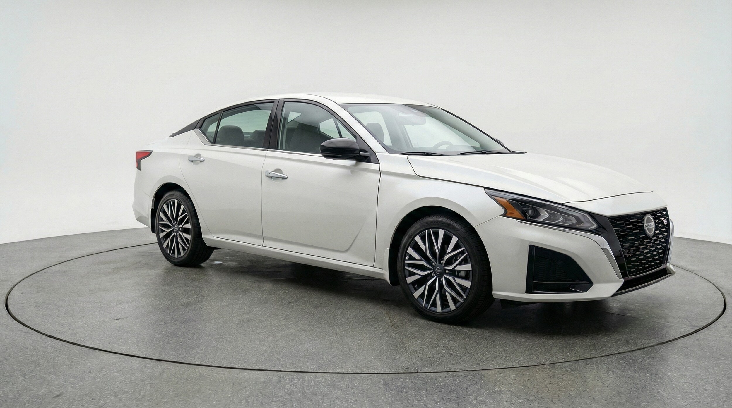 Thumbnail: 2025 Nissan Altima - 1