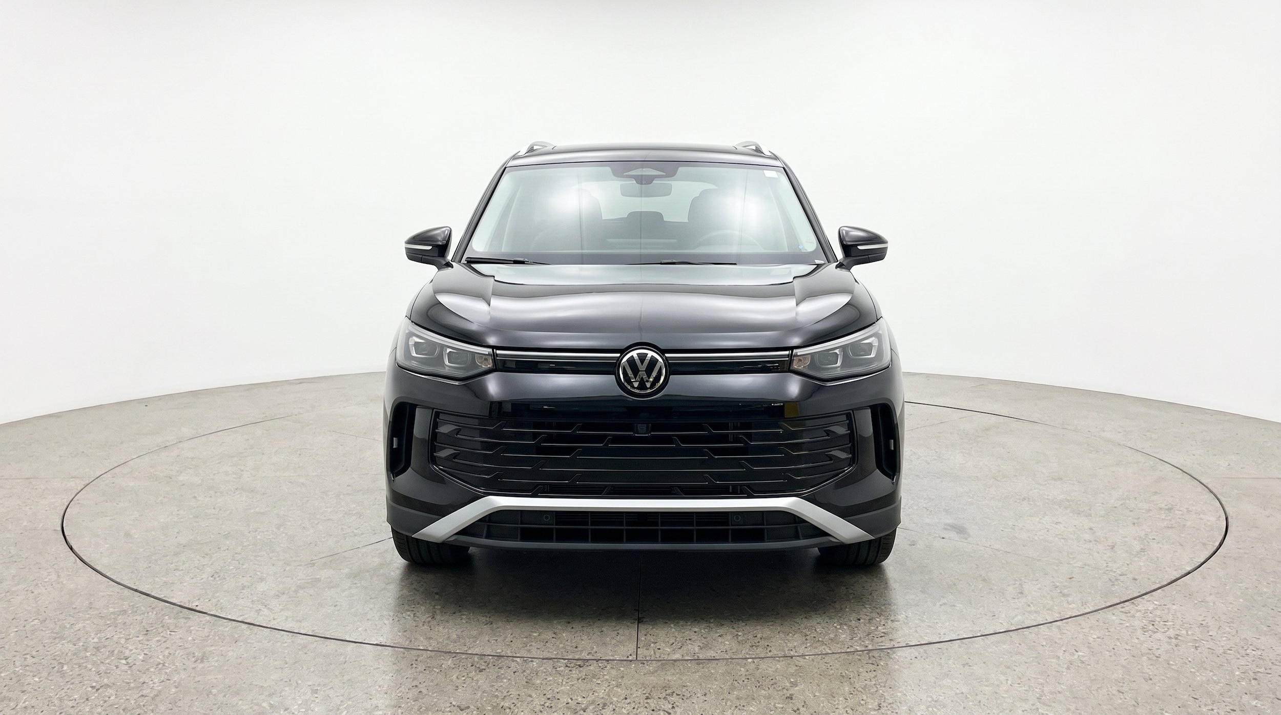 Thumbnail: 2026 Volkswagen Tiguan - 2