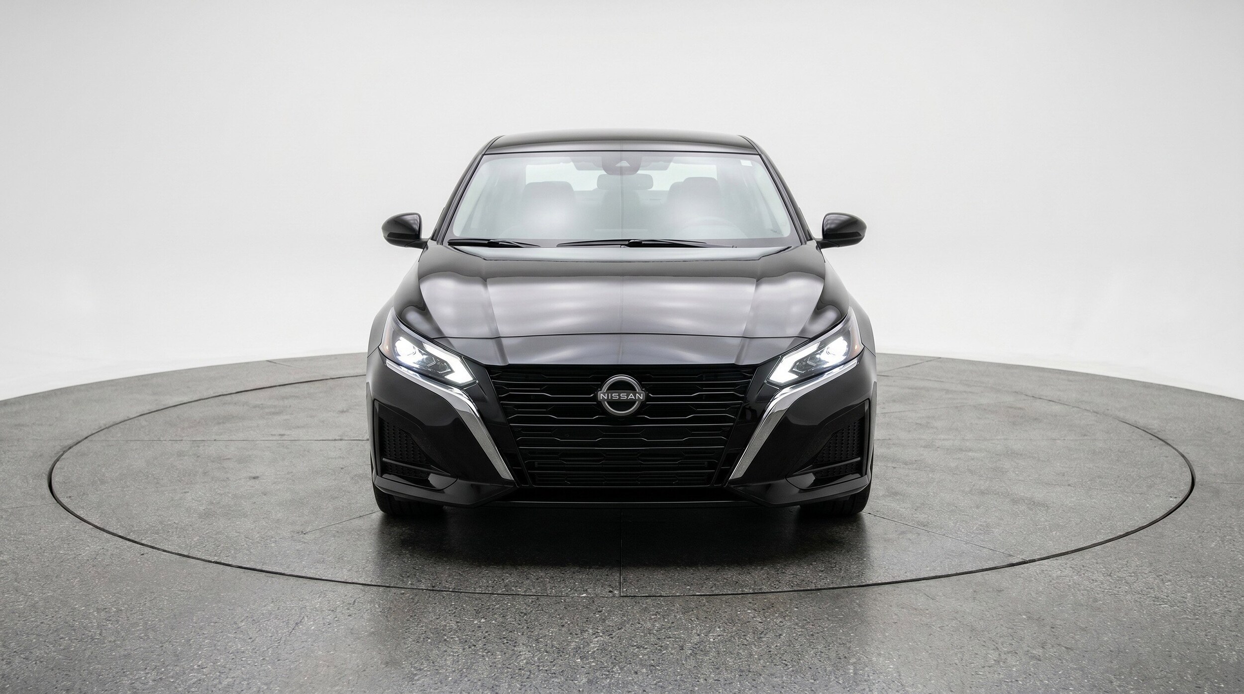 Thumbnail: 2025 Nissan Altima - 2