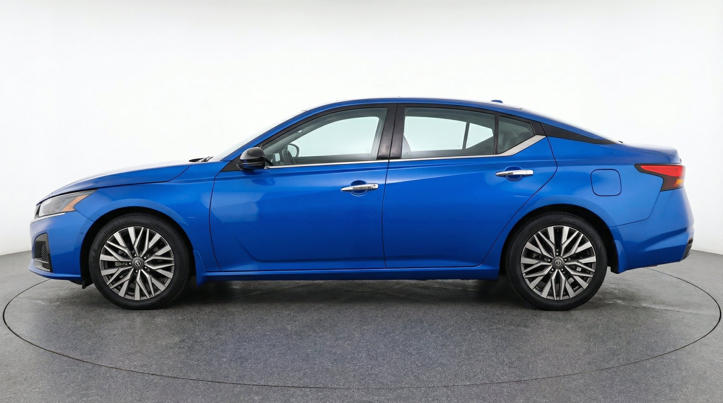 Thumbnail: 2025 Nissan Altima - 5