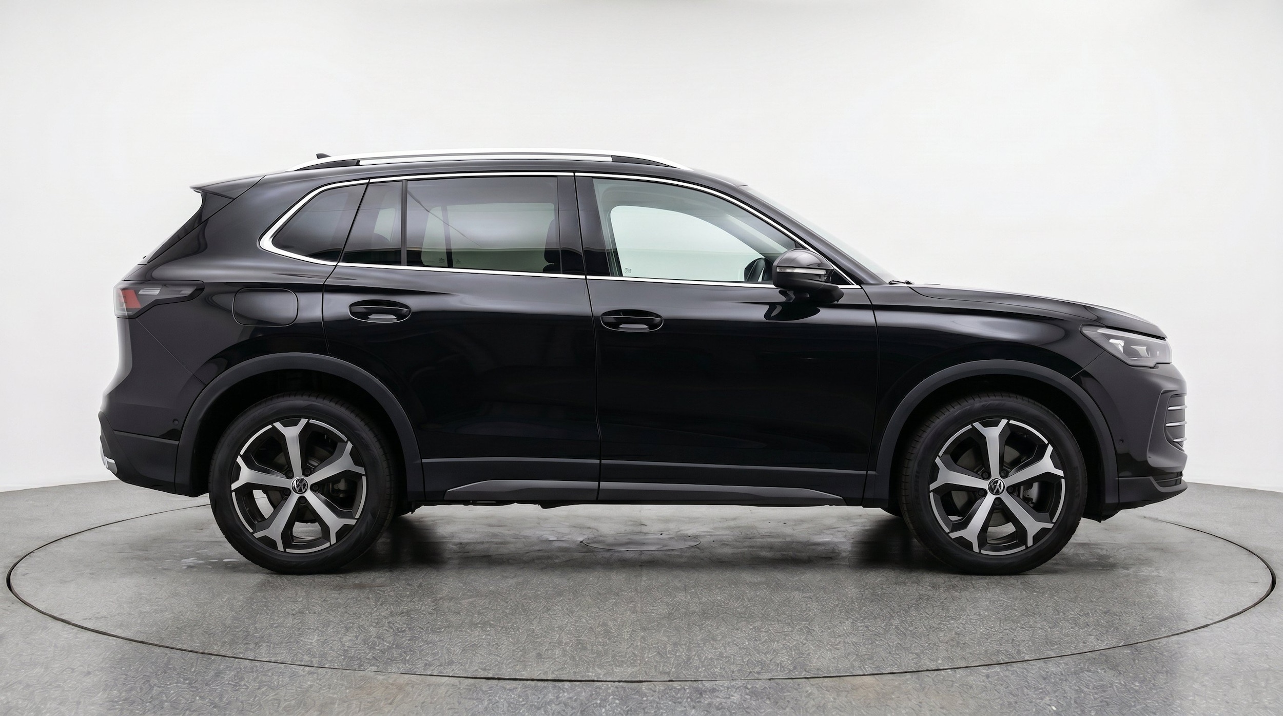 Thumbnail: 2026 Volkswagen Tiguan - 11