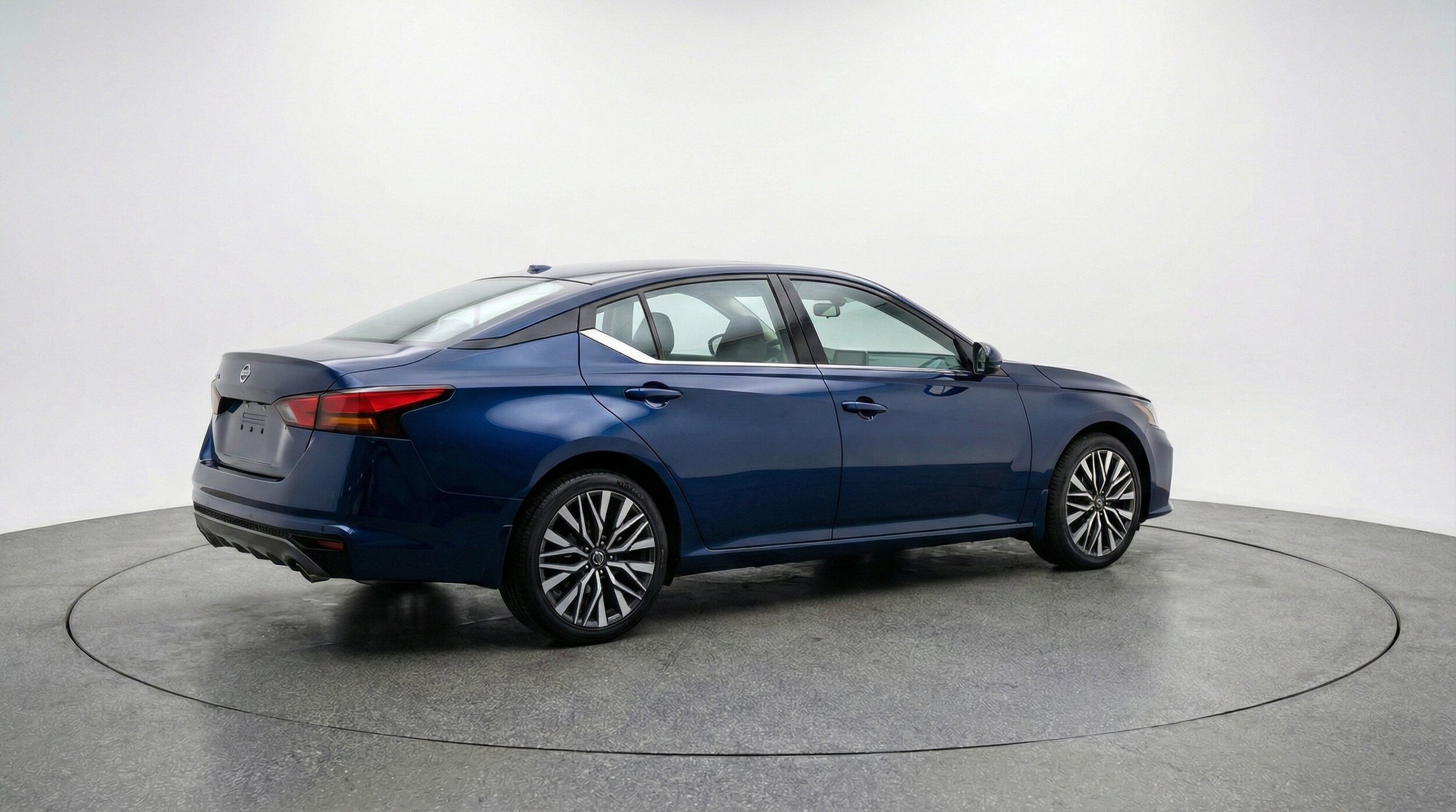 Thumbnail: 2025 Nissan Altima - 9