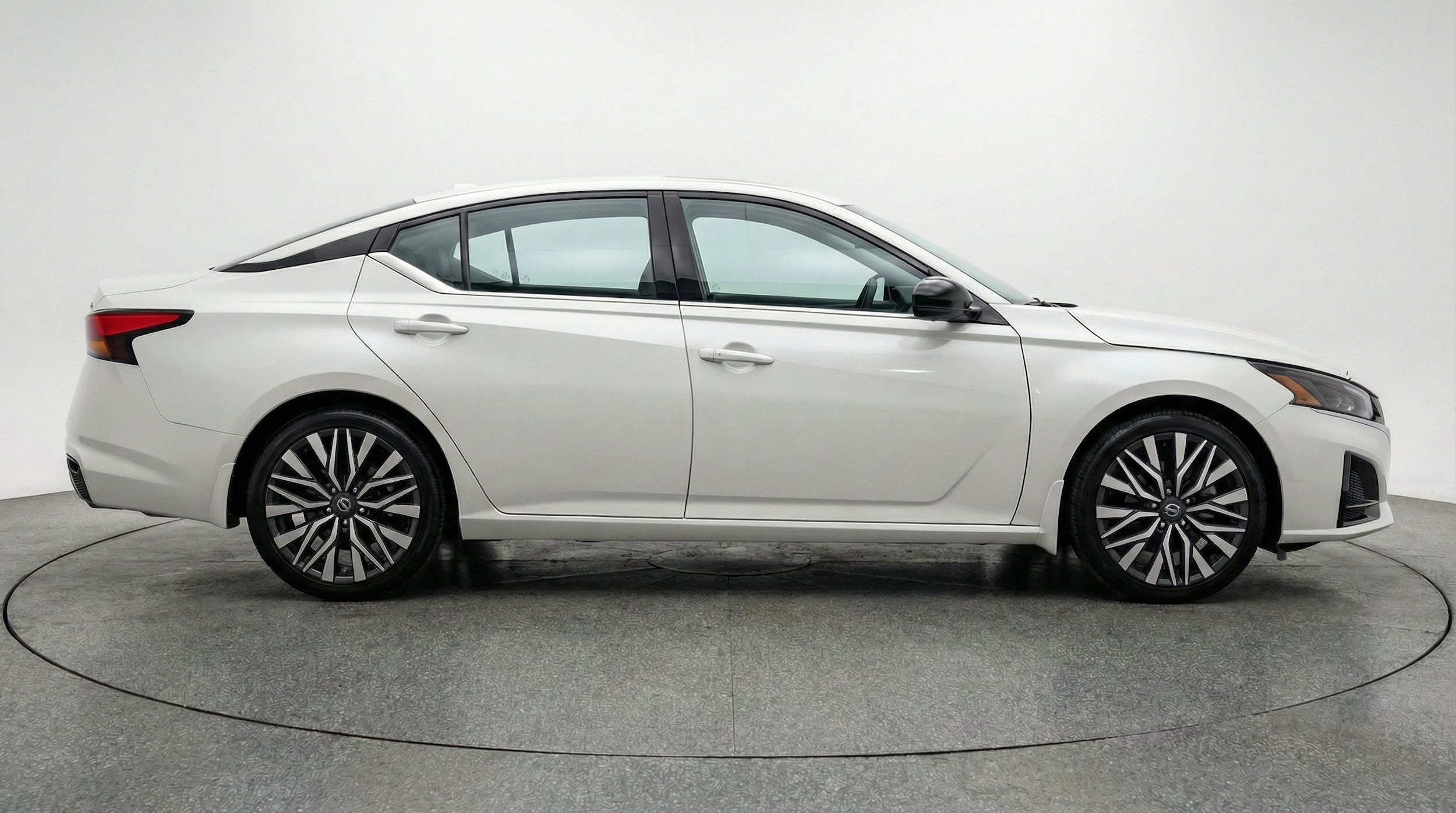 Thumbnail: 2025 Nissan Altima - 10