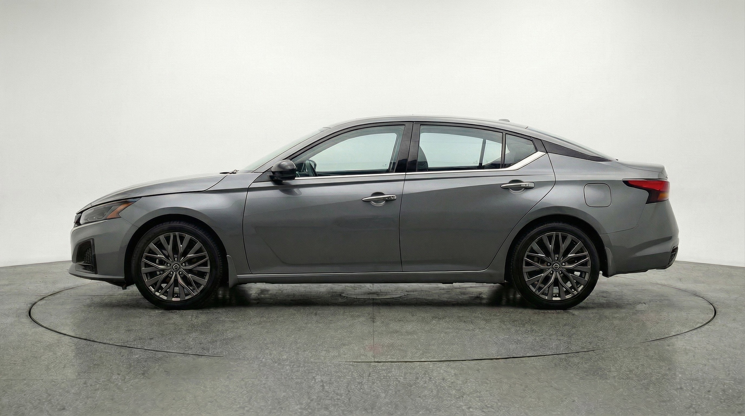 Thumbnail: 2025 Nissan Altima - 5