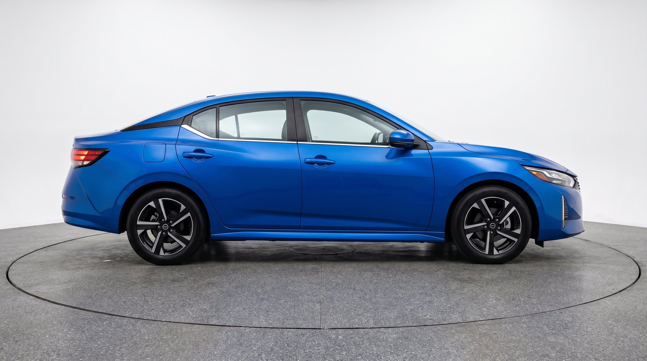 Thumbnail: 2025 Nissan Sentra - 11