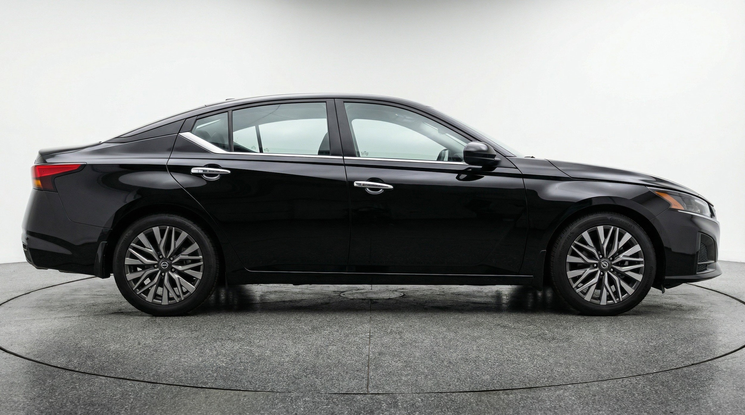 Thumbnail: 2025 Nissan Altima - 11