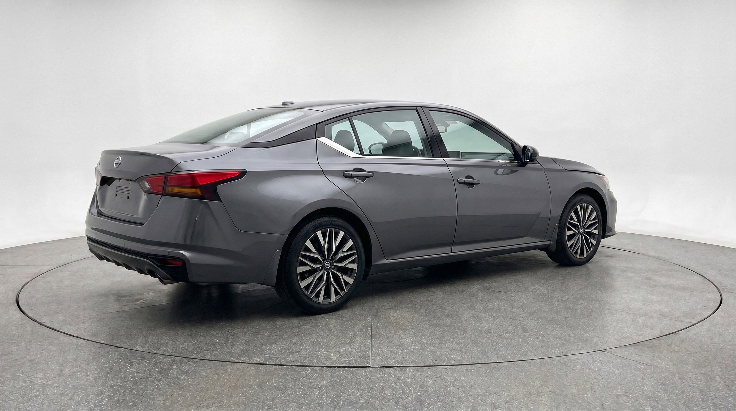 Thumbnail: 2025 Nissan Altima - 9